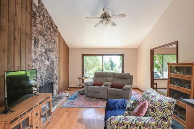 15223 Perry Lane, Morgan Hill CA: https://media.crmls.org/mediaz/bd013b93-f302-4224-893f-1dcd9dfef1d7.jpg