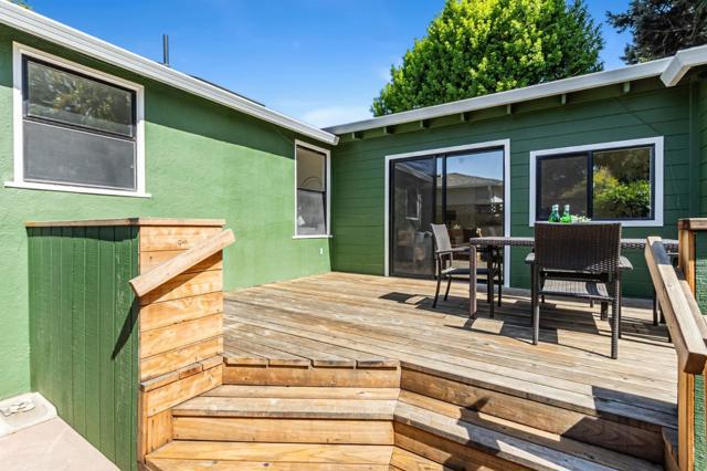 928 Peggy Lane, Menlo Park CA: https://media.crmls.org/mediaz/bd013cff-73c2-40b1-8d2e-f942fb19a649.jpg
