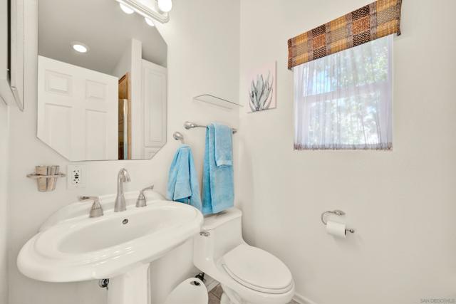 14265 Sandhill Rd, Poway CA: https://media.crmls.org/mediaz/bd01fabb-76cc-4a37-a20e-e03532e27ca6.jpg