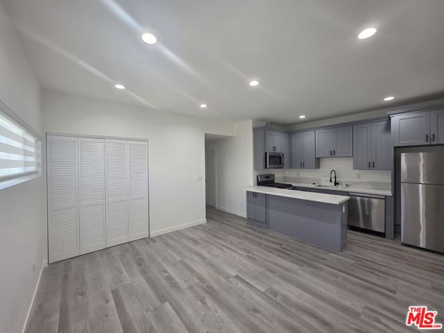 25226 Loytan Street, Torrance, California 90505, 2 Bedrooms Bedrooms, ,1 BathroomBathrooms,Residential Lease,Sold,Loytan,25614351