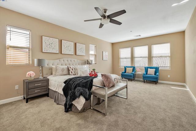 3602 Levanto Way, Manteca CA: https://media.crmls.org/mediaz/bd04c399-6a86-4cc9-9960-80dafd9db641.jpg