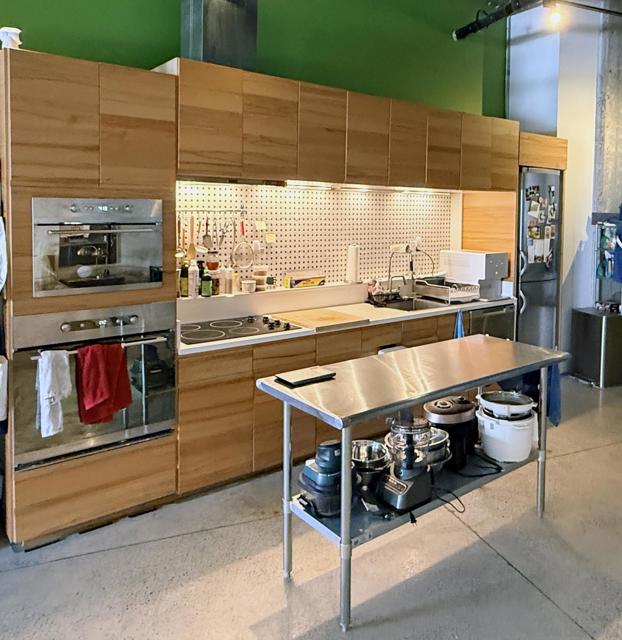 Image 1 of 7 For 3940 7th Ave  Cs2 (117)