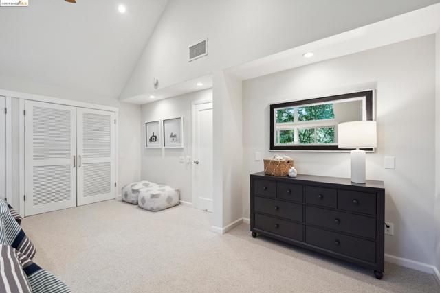 Image 42 of 59 For 5980 Harbord Dr