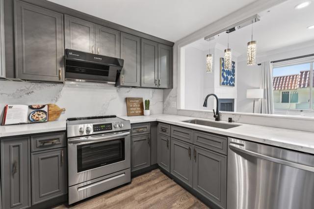 35 28th Avenue, San Mateo CA: https://media.crmls.org/mediaz/bd054753-50c2-4091-afd9-4fc8e4370430.jpg