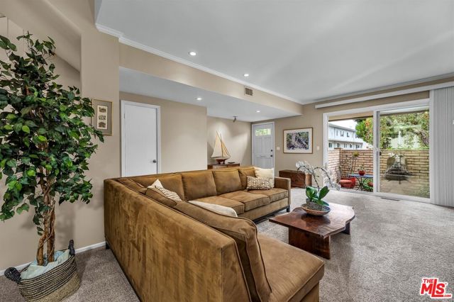 4745 La Villa Marina, D photo 7