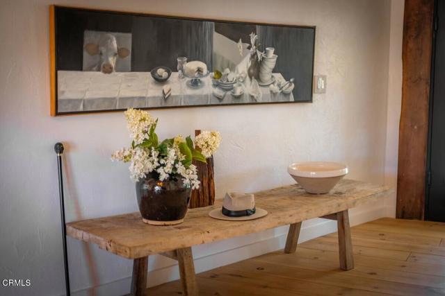 930 Fairview Road, Ojai CA: https://media.crmls.org/mediaz/bd062210-9813-4a52-ba24-dcf5eec29633.jpg
