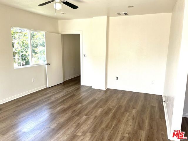 1256 W 25th Street, Los Angeles CA: https://media.crmls.org/mediaz/bd0695c1-5788-4657-b9a8-b62499b6efdc.jpg