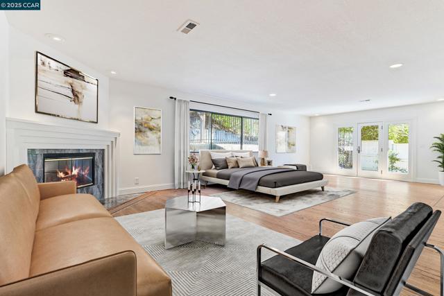 225 Rheem Blvd, Moraga CA: https://media.crmls.org/mediaz/bd072c6d-2fee-4791-9223-7484e54e5104.jpg