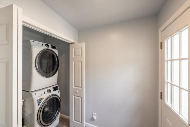 3248 Fitzgerald Circle, Marina CA: https://media.crmls.org/mediaz/bd0753e8-93cd-4b7b-956f-856e3e4aebec.jpg