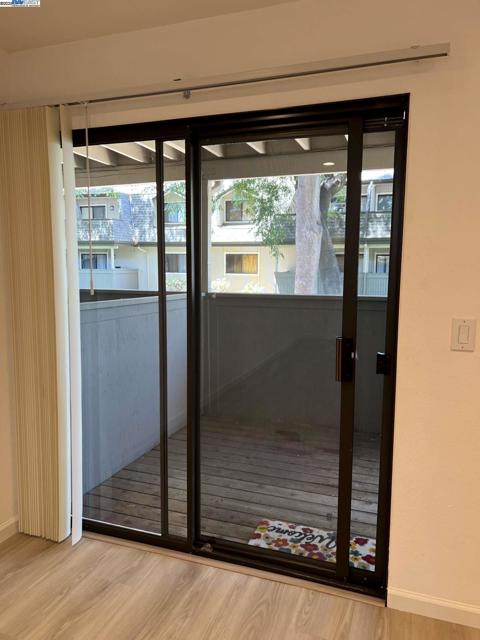 3287 Shadow Park Pl, San Jose CA: https://media.crmls.org/mediaz/bd07c262-23ca-46cc-b036-f92433b62f05.jpg