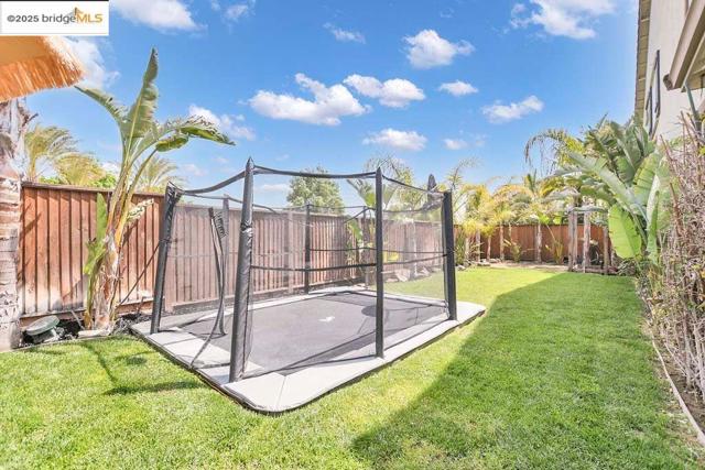 8065 Westport Circle, Discovery Bay CA: https://media.crmls.org/mediaz/bd0ac932-0c19-47e4-b842-0c143c9362dd.jpg