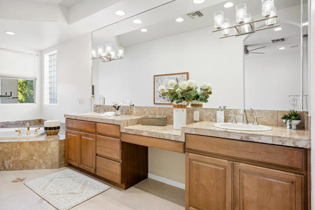 40747 Palm Court, Palm Desert CA: https://media.crmls.org/mediaz/bd0b0312-7460-45e2-81f8-17a572db2d3e.jpg