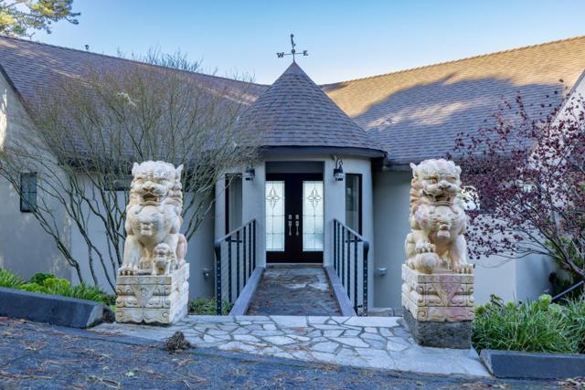 100 Cypress Way, Carmel CA: https://media.crmls.org/mediaz/bd0b4298-6be9-4d1c-a0c1-4e6318c86bf7.jpg