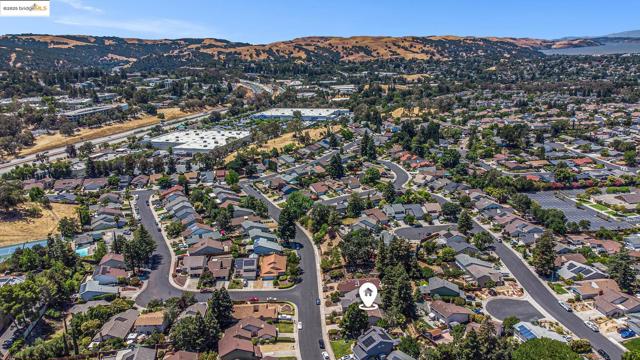 1039 Village Oaks Drive, Martinez CA: https://media.crmls.org/mediaz/bd0c5d40-db50-4a73-8ee3-b147d882ca13.jpg