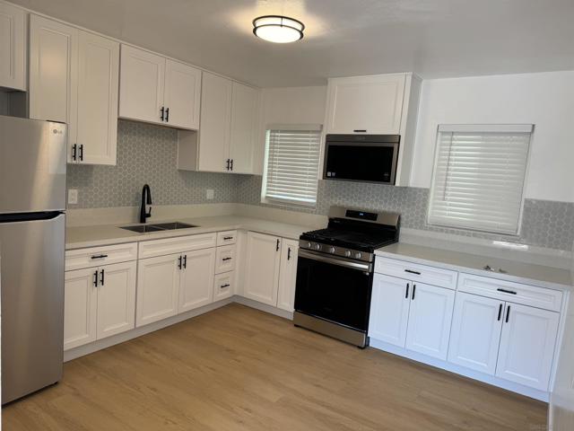 3957 61 Cottonwood St, San Diego CA: https://media.crmls.org/mediaz/bd0ca9cd-99a2-46ea-ae0f-17aff7abd43c.jpg