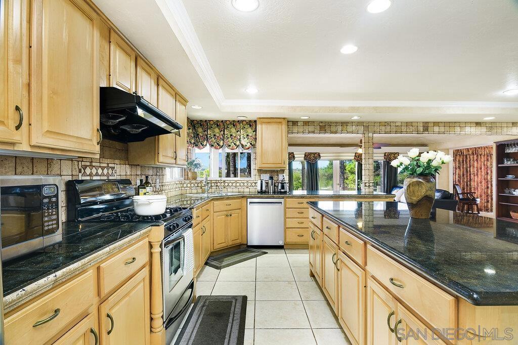 12421 Greens East Rd - photo 20