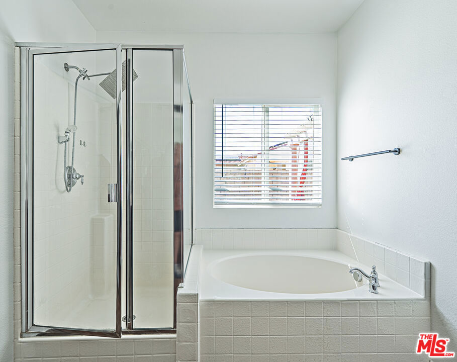 MLS #25615985 image #24