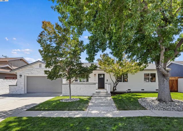 7718 Millbrook Ave, Dublin CA: https://media.crmls.org/mediaz/bd0f15eb-1a0e-4fa1-a3d0-68fb724408df.jpg