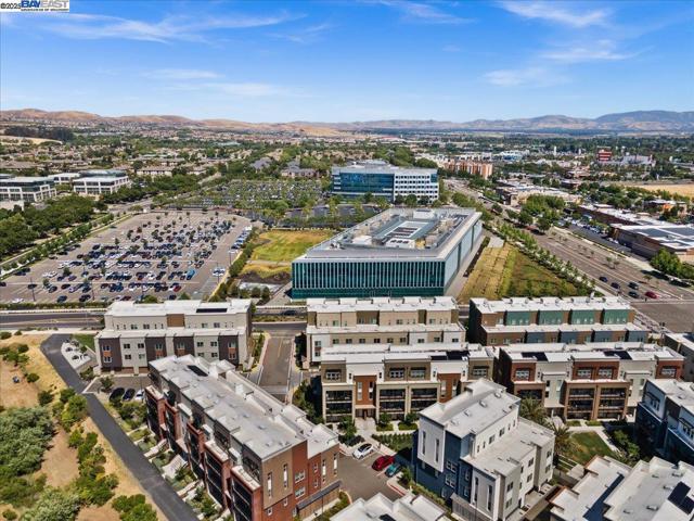 5483 Melissa Ln, Dublin CA: https://media.crmls.org/mediaz/bd0f3e53-d359-457b-a981-5d18ed270fa0.jpg