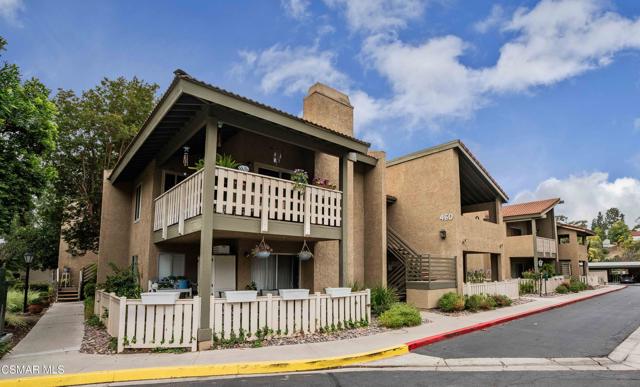 460 Arbor Lane Ct, Thousand Oaks CA: https://media.crmls.org/mediaz/bd0fbc9f-b0a4-41d1-b743-7963fc5801a6.jpg