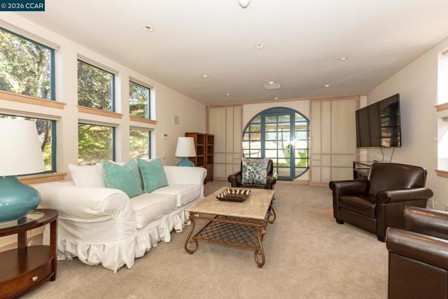 Image 22 of 55 For 319 Tappan Ter