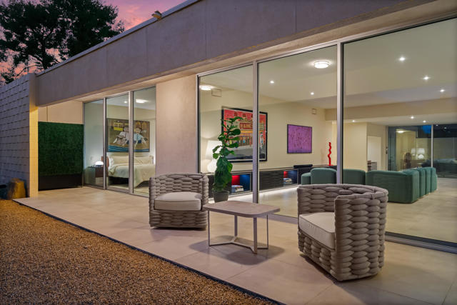 133 Desert Lakes Drive, Palm Springs, CA 92264