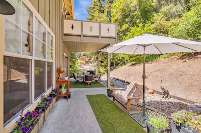 13756 W Park Avenue, Boulder Creek CA: https://media.crmls.org/mediaz/bd10fe7b-f7cc-4f10-a51b-ade66f5b5d92.jpg