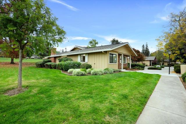 5050 Cribari Vale, San Jose CA: https://media.crmls.org/mediaz/bd11aced-095e-4efe-8320-ec1198eadf8c.jpg