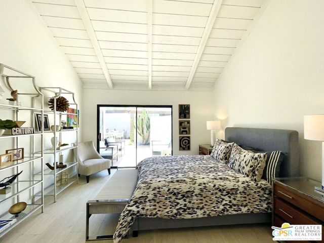 2234 S Linden Way, Palm Springs CA: https://media.crmls.org/mediaz/bd11f293-d002-48a2-80ca-bef3da6f83c1.jpg