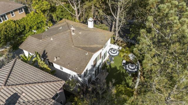 11225 Corte Isabelino, San Diego CA: https://media.crmls.org/mediaz/bd124d27-9583-4769-a065-d17958a66f1d.jpg