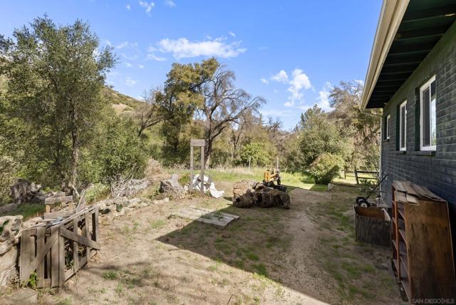 26742 San Felipe Rd, Warner Springs CA: https://media.crmls.org/mediaz/bd12eba2-bbae-493a-bbef-a38cd7acaecf.jpg