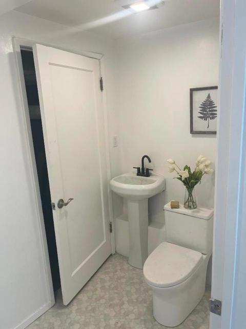 632 W 39th Avenue, San Mateo CA: https://media.crmls.org/mediaz/bd1318c4-13f2-4bdf-925b-107471438642.jpg