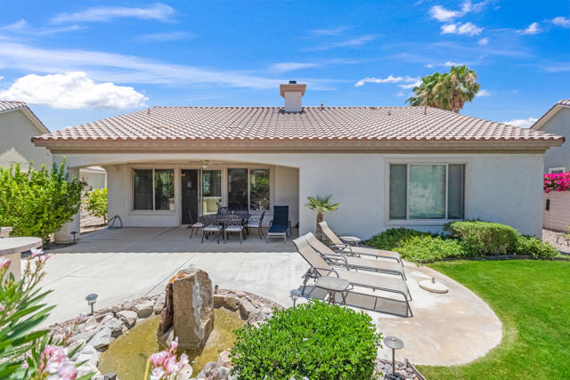 40259 Calle Cancun, Indio CA: https://media.crmls.org/mediaz/bd141268-3180-4813-bab5-9aea0ccb8364.jpg