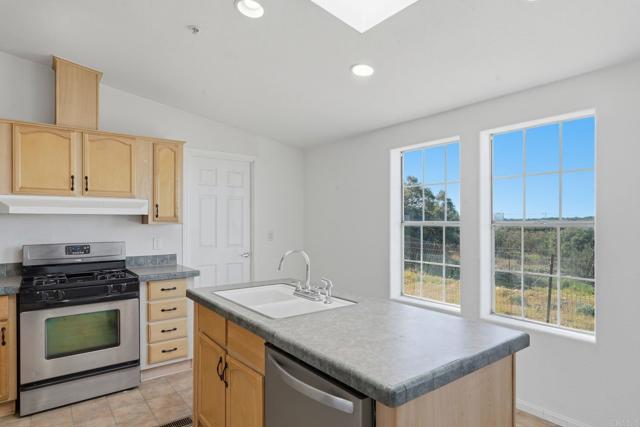 Detail Gallery Image 6 of 74 For 909 Tierra De Luna, Boulevard,  CA 91905 - 8 Beds | 6 Baths