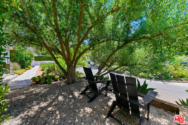 3644 Goodland Avenue photo 4