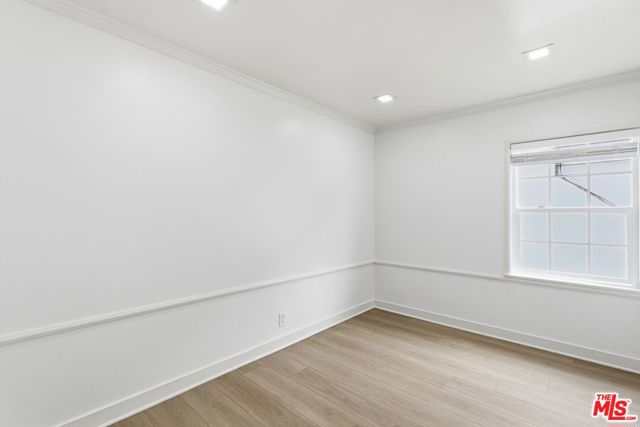 8613 W Olympic Boulevard, Los Angeles CA: https://media.crmls.org/mediaz/bd1696e1-c37c-4e14-84af-11b735d1c5a4.jpg