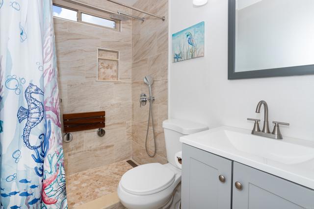 Detail Gallery Image 12 of 25 For 1540 Highridge Dr, Oceanside,  CA 92056 - 2 Beds | 2 Baths