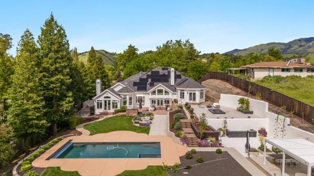 157 Marks Road, Alamo CA: https://media.crmls.org/mediaz/bd1722ea-dcf6-4188-8f94-4d329450961a.jpg