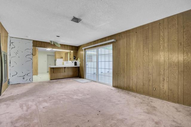 8734 Hermosa Court, Stockton CA: https://media.crmls.org/mediaz/bd1735dc-6c5c-42d4-83f2-0dc3b9ef4101.jpg