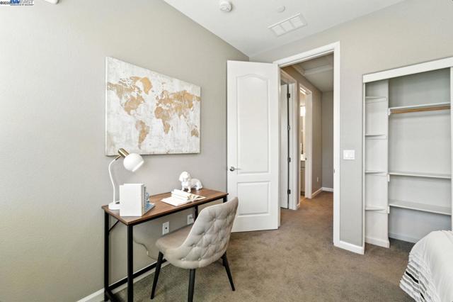 418 Desert Holly St, Milpitas CA: https://media.crmls.org/mediaz/bd17b0be-252f-42c7-872b-cfa164c1a10c.jpg