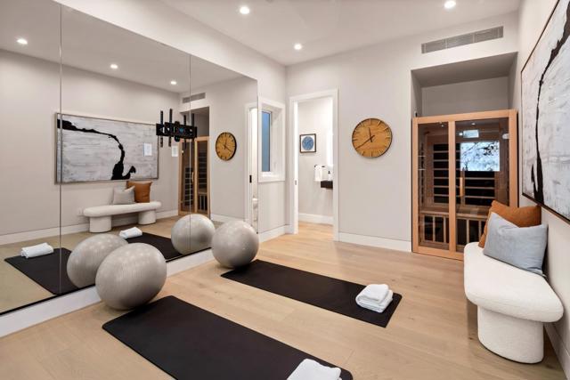 1080 Creek Drive, Menlo Park CA: https://media.crmls.org/mediaz/bd188031-2824-48e8-aa79-6fe13c548bcc.jpg