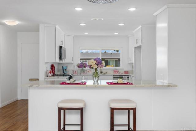 Detail Gallery Image 7 of 67 For 1626 La Tierra Lane, San Marcos,  CA 92078 - 3 Beds | 2 Baths
