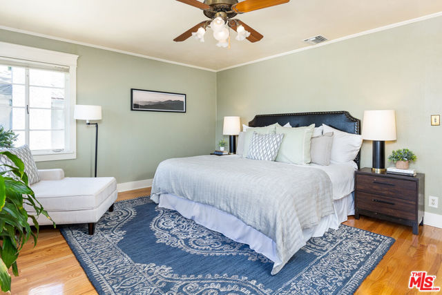 1355 Columbia Drive, Glendale CA: https://media.crmls.org/mediaz/bd19a7a3-4ecc-4d23-a949-377c0cc768bf.jpg