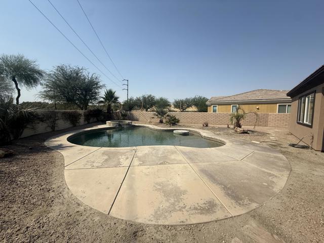 103 Romanza Lane, Palm Desert CA: https://media.crmls.org/mediaz/bd19dfff-c3dd-450b-96cc-59a8c2b462de.jpg
