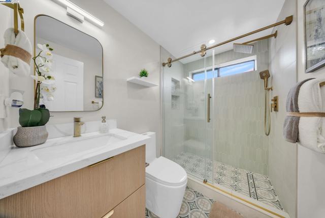 524 Gamay Ct, Fremont CA: https://media.crmls.org/mediaz/bd19e8ff-df3b-4102-98d3-2b23f7b6f17b.jpg