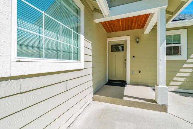 115 Fairway Village Court, Murphys CA: https://media.crmls.org/mediaz/bd1ac741-ac3c-4dd6-8407-55e53e190882.jpg