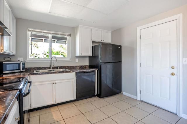5801 Hazel Avenue, Orangevale CA: https://media.crmls.org/mediaz/bd1ad393-29e9-446a-b6df-f6d251125fc8.jpg