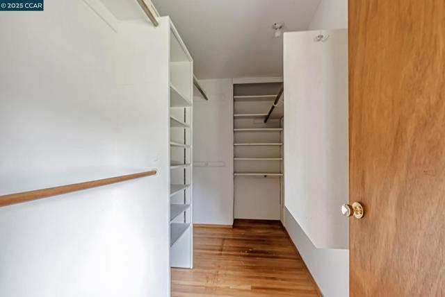 5891 Caulfield Dr, Clayton CA: https://media.crmls.org/mediaz/bd1b8570-67ef-40b3-84af-38966d95c9e0.jpg