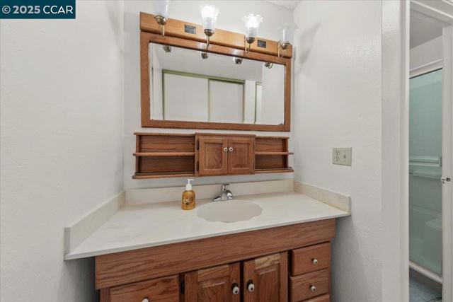 316 Meadows Dr, Vallejo CA: https://media.crmls.org/mediaz/bd1c5382-9264-436c-ac58-b7cbe85ff0b3.jpg