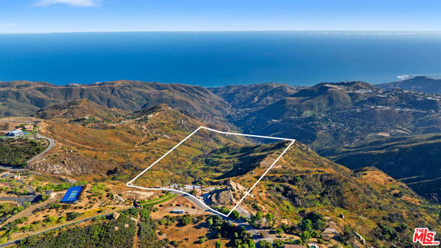 23010 Saddle Peak Road photo 39